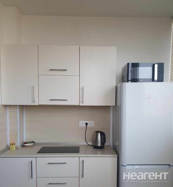 Продается 1-комнатная квартира, 36 м²