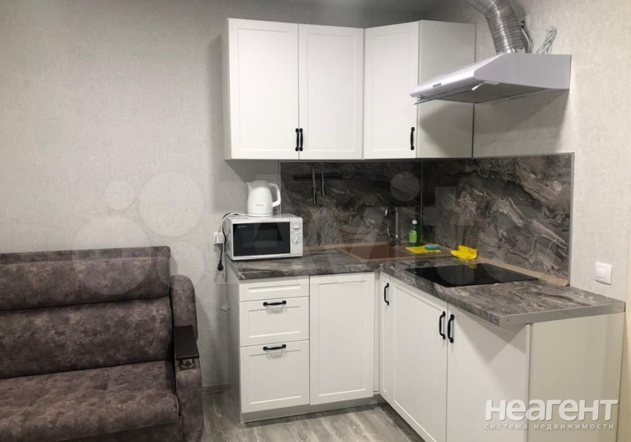 Продается 1-комнатная квартира, 35,6 м²