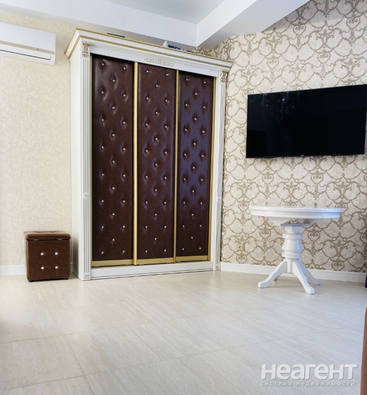 Продается 1-комнатная квартира, 37 м²