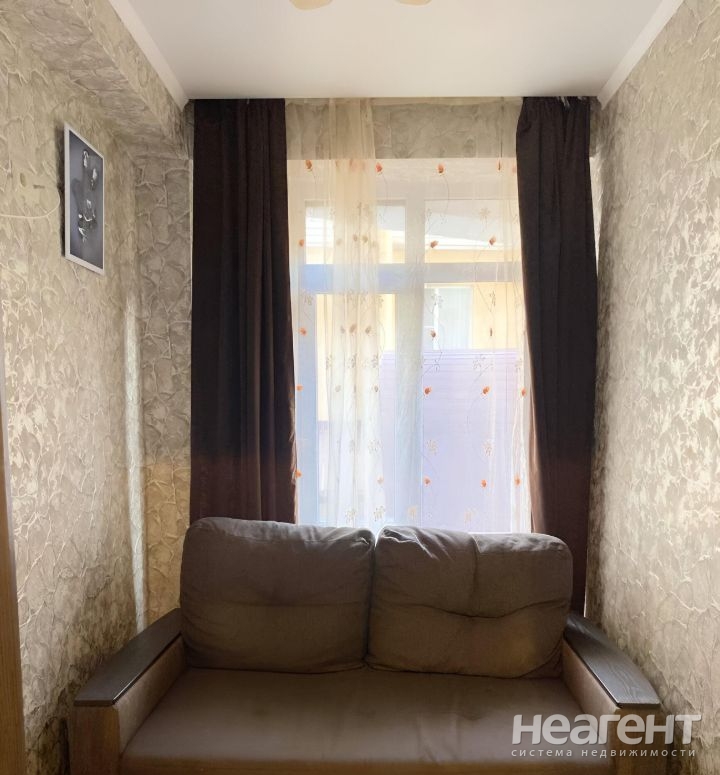 Продается 1-комнатная квартира, 27 м²