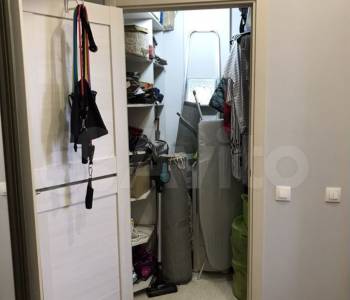 Продается 1-комнатная квартира, 42 м²