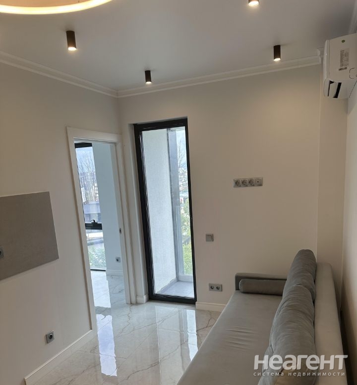 Продается 1-комнатная квартира, 27 м²