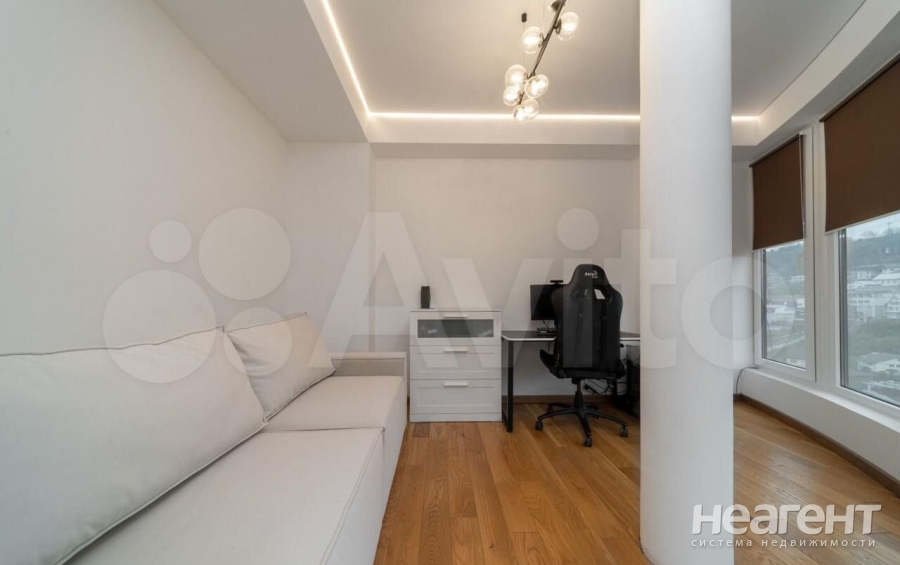 Продается 3-х комнатная квартира, 90 м²