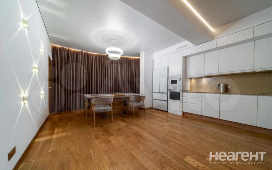 Продается 3-х комнатная квартира, 90 м²