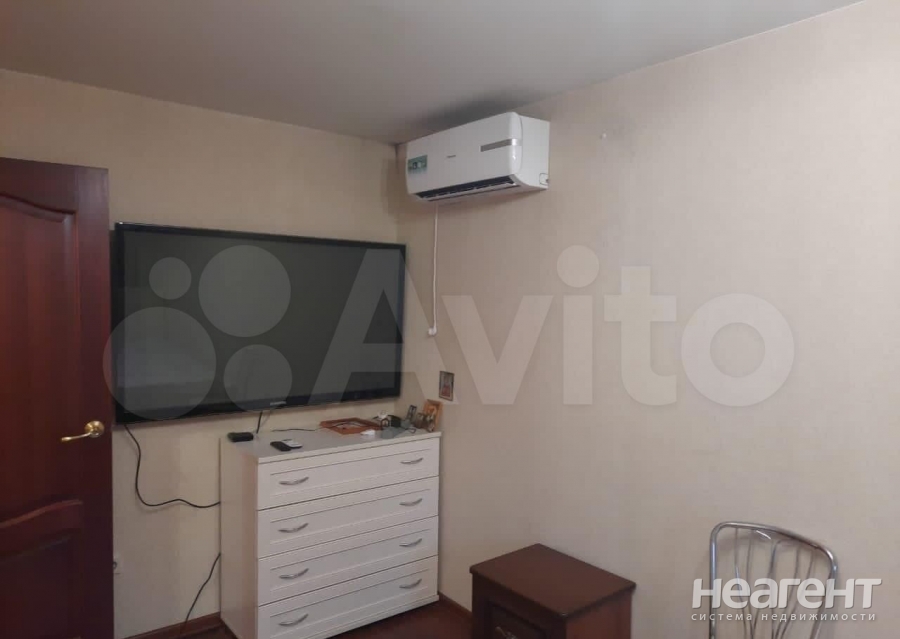 Продается 1-комнатная квартира, 32 м²