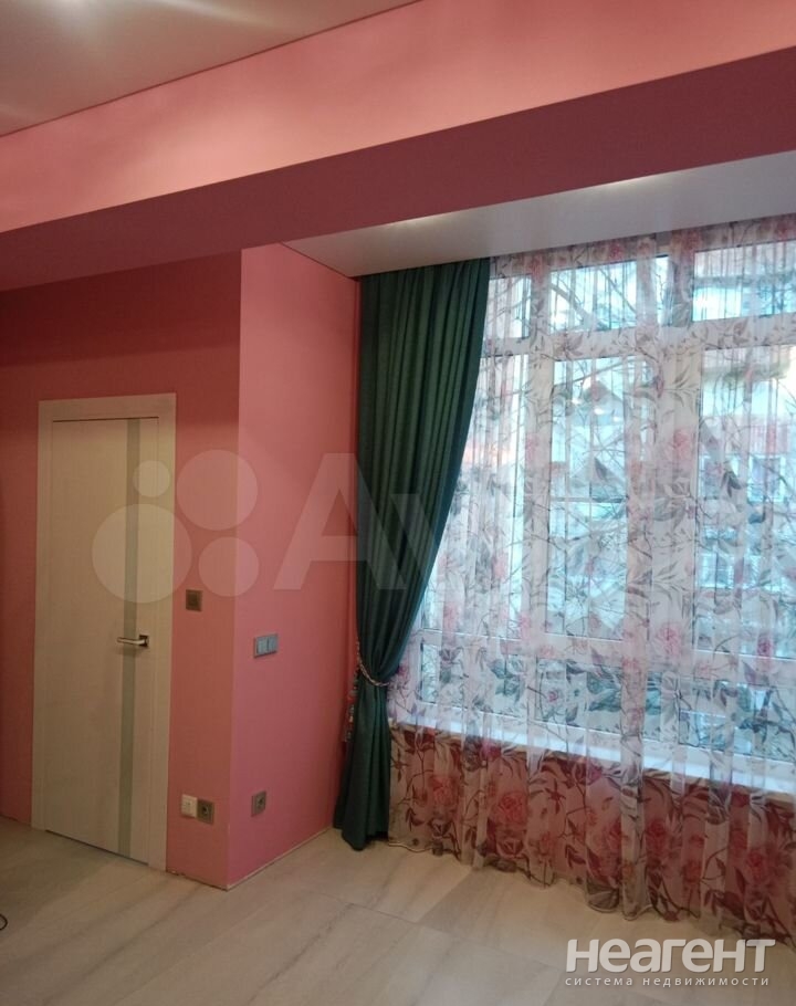 Продается 1-комнатная квартира, 35 м²