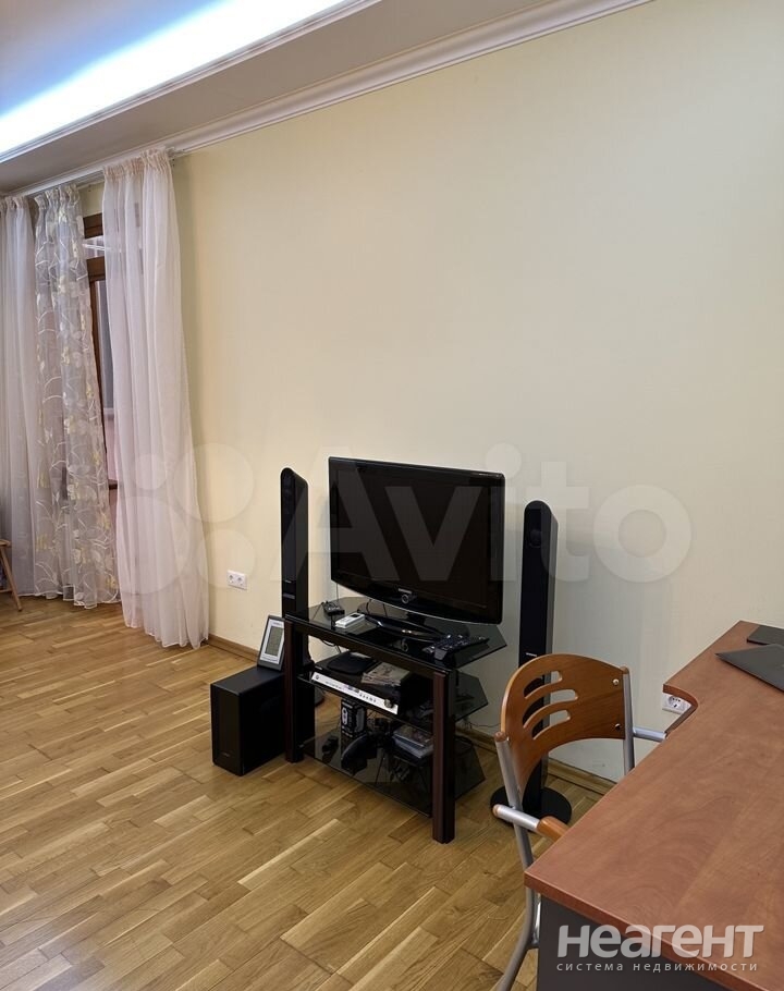 Продается 2-х комнатная квартира, 79 м²