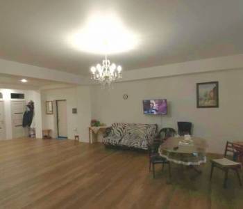 Продается Многокомнатная квартира, 95 м²