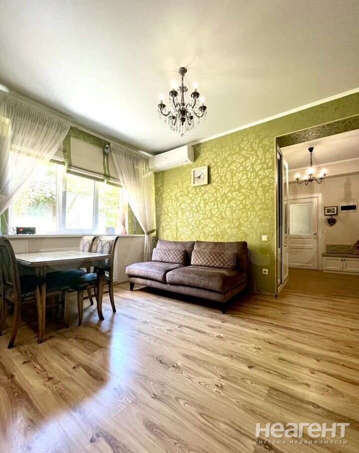 Продается 3-х комнатная квартира, 65 м²