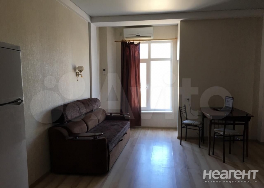 Продается 1-комнатная квартира, 32 м²