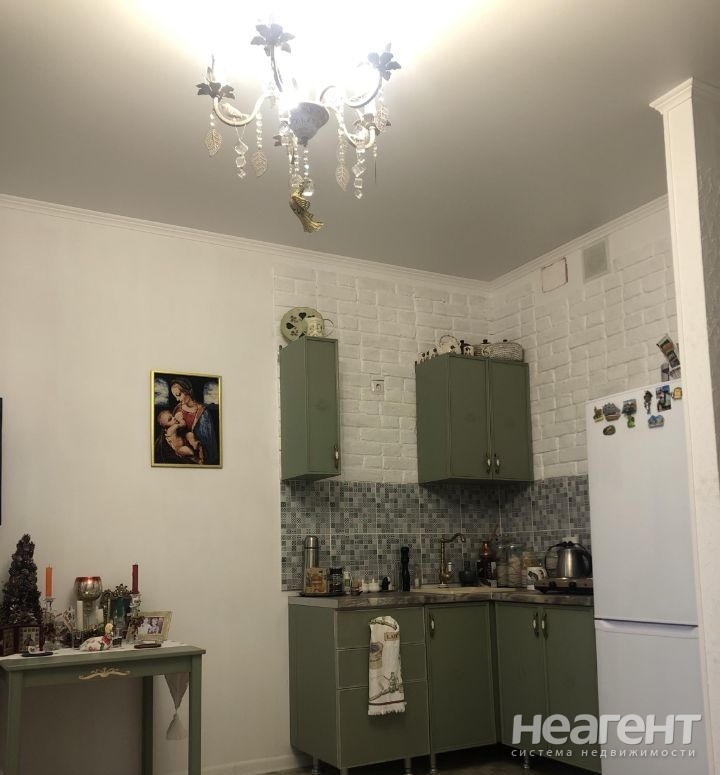 Продается 1-комнатная квартира, 35 м²