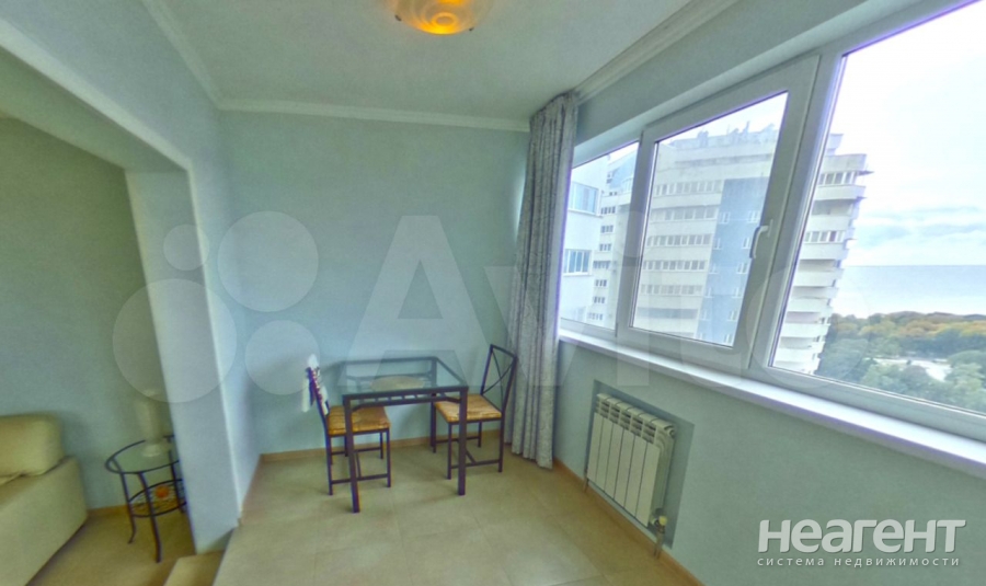 Продается 3-х комнатная квартира, 174 м²