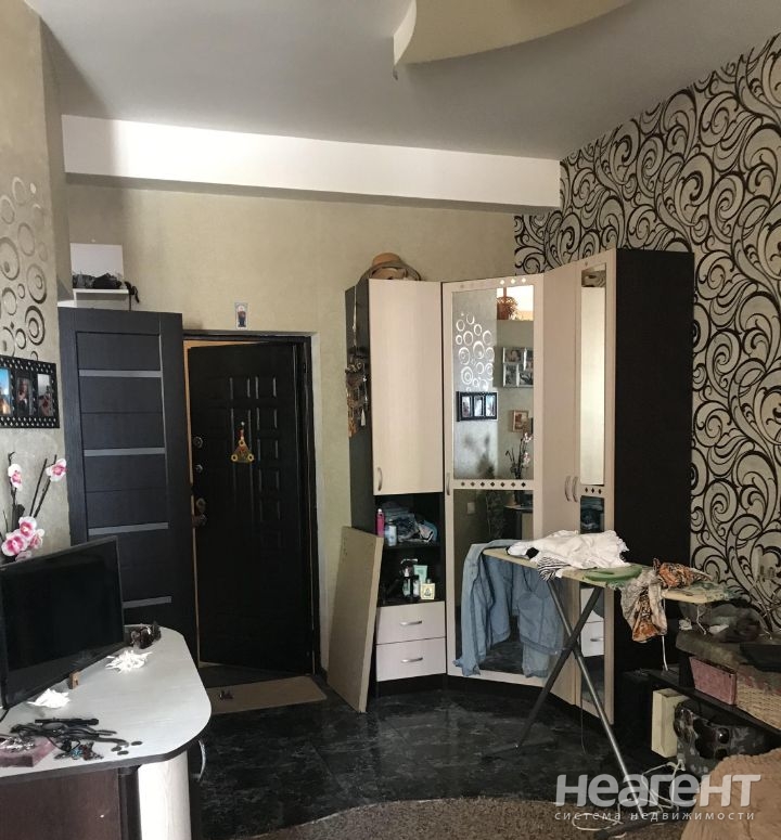 Продается 1-комнатная квартира, 37,5 м²