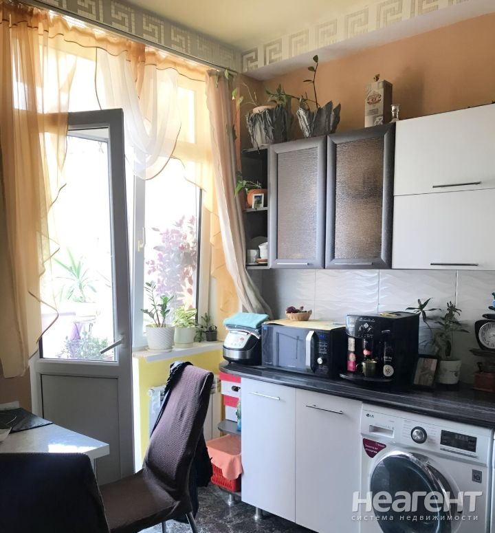 Продается 1-комнатная квартира, 37,5 м²