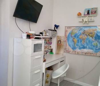 Продается Многокомнатная квартира, 54 м²