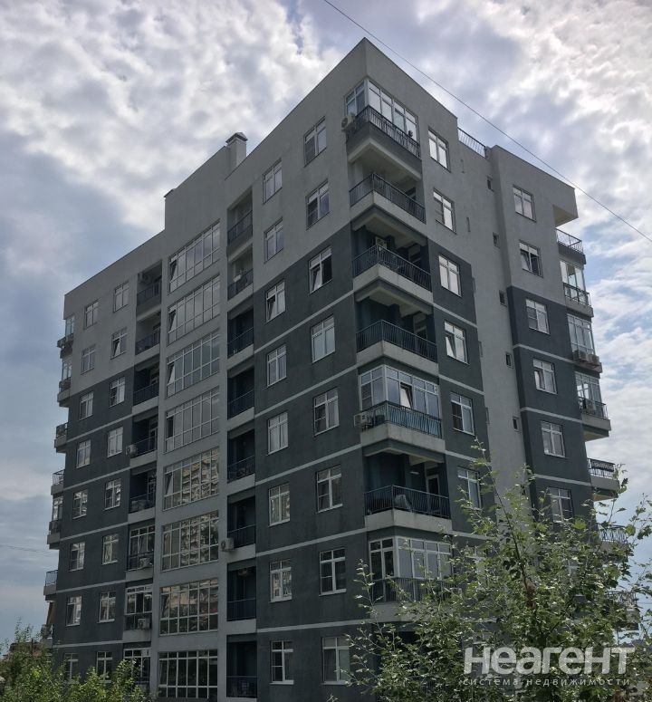 Продается 1-комнатная квартира, 57 м²