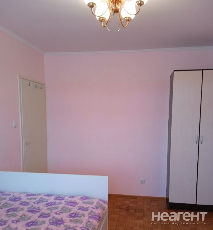 Продается 1-комнатная квартира, 36 м²