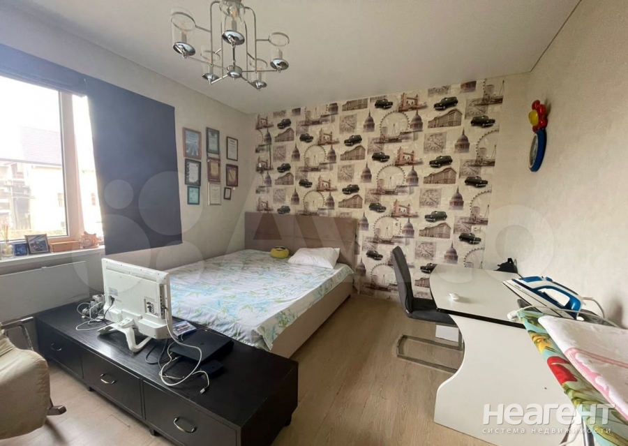 Продается 2-х комнатная квартира, 64 м²