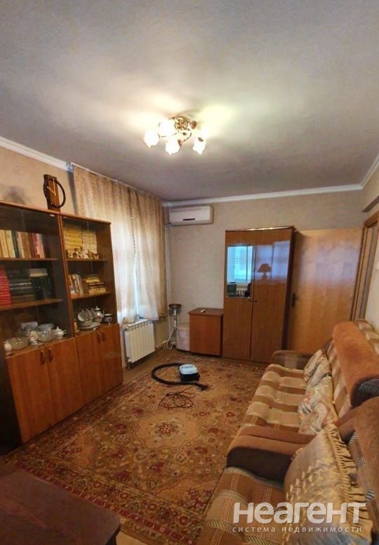 Продается 1-комнатная квартира, 35 м²