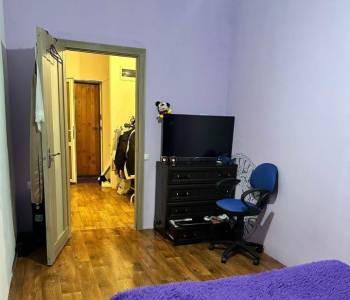 Продается 1-комнатная квартира, 32,5 м²