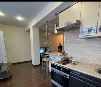 Продается 1-комнатная квартира, 43 м²