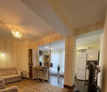 Продается 1-комнатная квартира, 43 м²