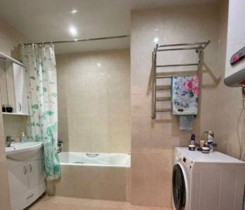 Продается 1-комнатная квартира, 43 м²