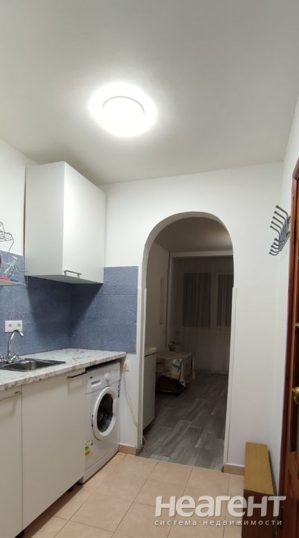 Продается 1-комнатная квартира, 18 м²