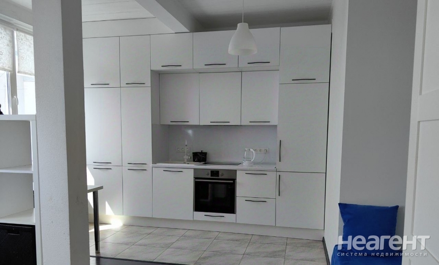 Продается 1-комнатная квартира, 36 м²