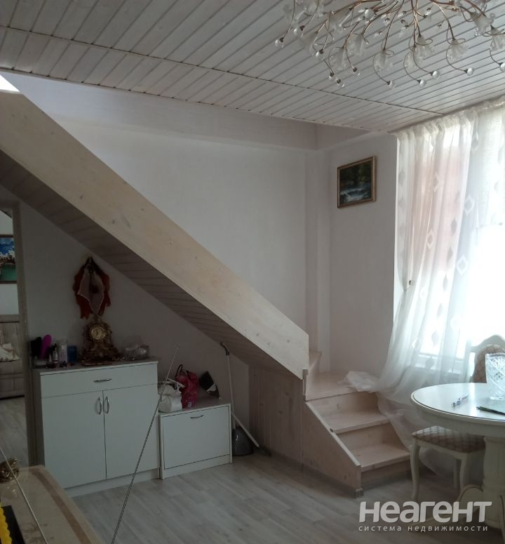 Продается 1-комнатная квартира, 32 м²