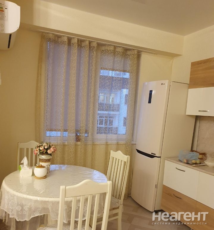 Продается 1-комнатная квартира, 27,4 м²