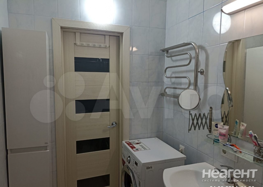 Продается 1-комнатная квартира, 36 м²