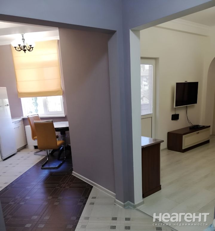 Продается 1-комнатная квартира, 41 м²