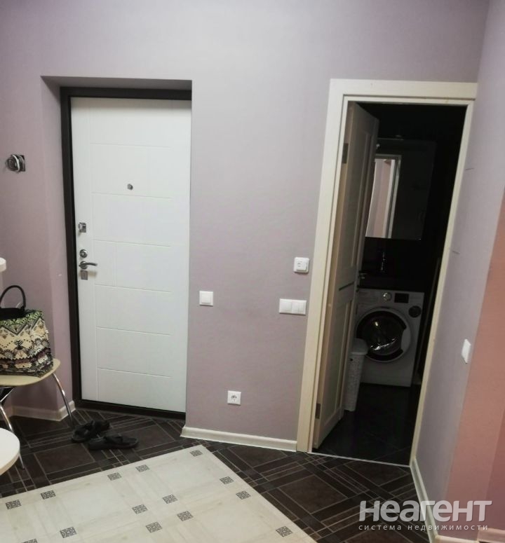 Продается 1-комнатная квартира, 41 м²