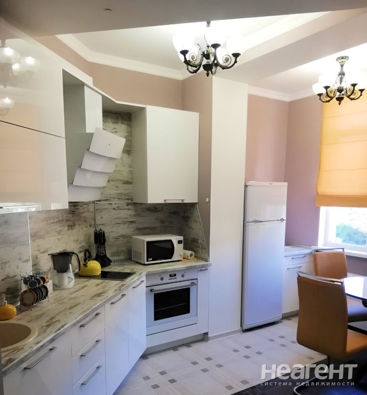 Продается 1-комнатная квартира, 41 м²