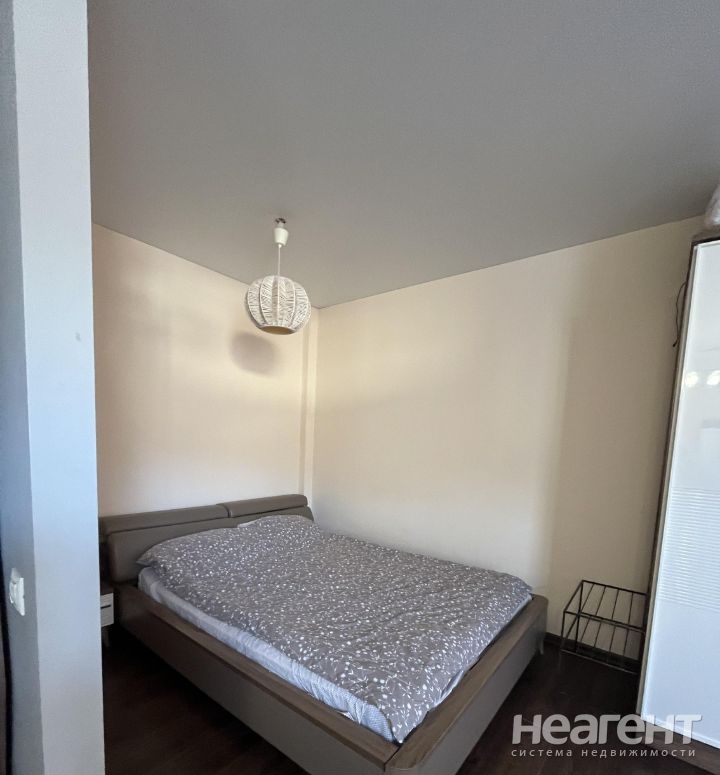 Продается 1-комнатная квартира, 41 м²