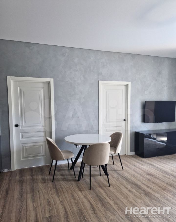 Продается Многокомнатная квартира, 87 м²