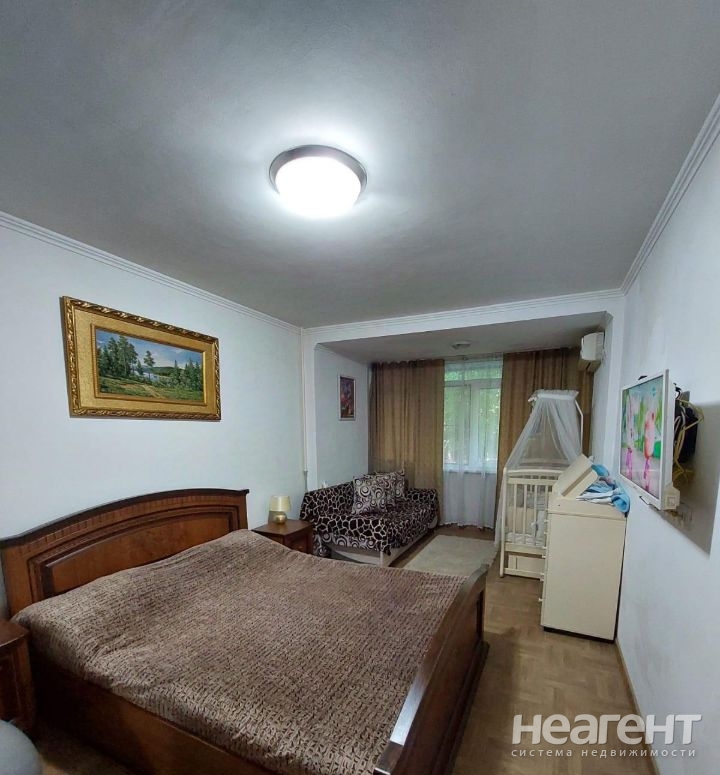 Продается 1-комнатная квартира, 30 м²