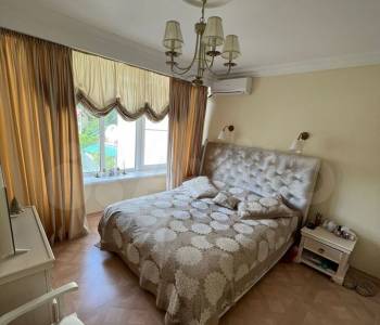 Продается Многокомнатная квартира, 101 м²