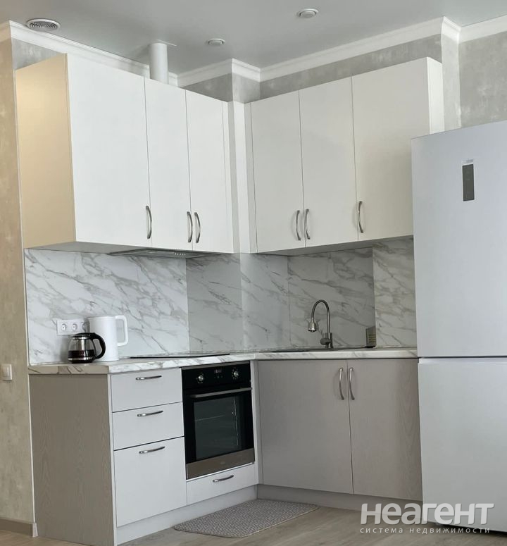 Продается 1-комнатная квартира, 38 м²