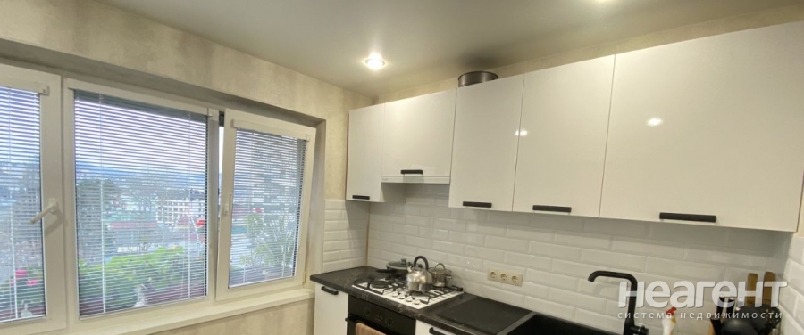 Продается 1-комнатная квартира, 36 м²