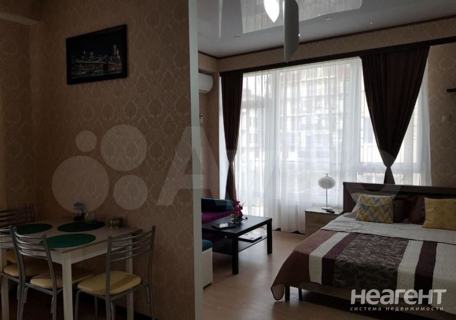 Продается 1-комнатная квартира, 37,4 м²