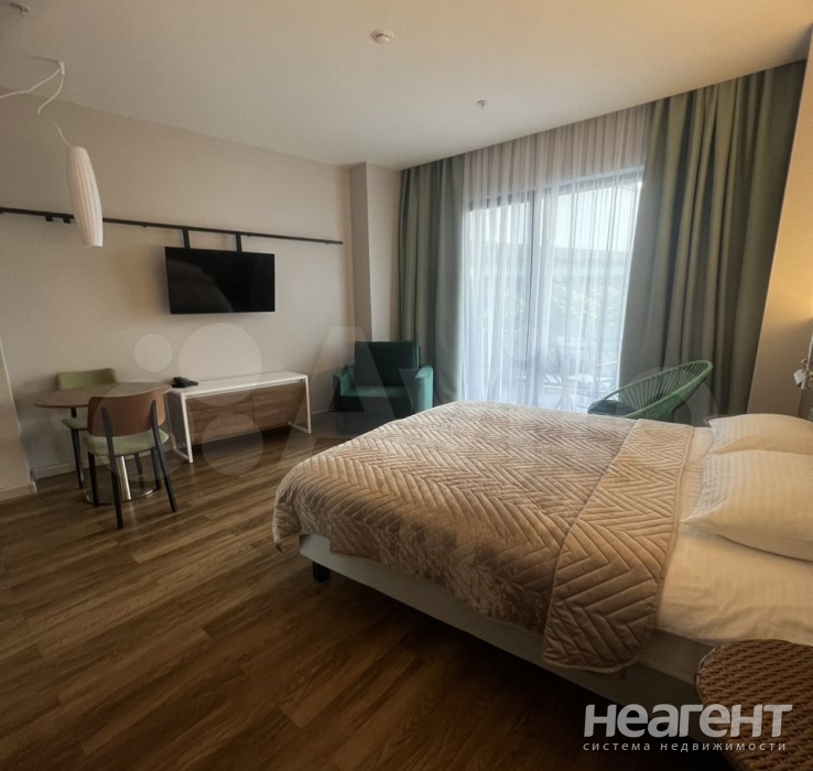 Продается 1-комнатная квартира, 35 м²