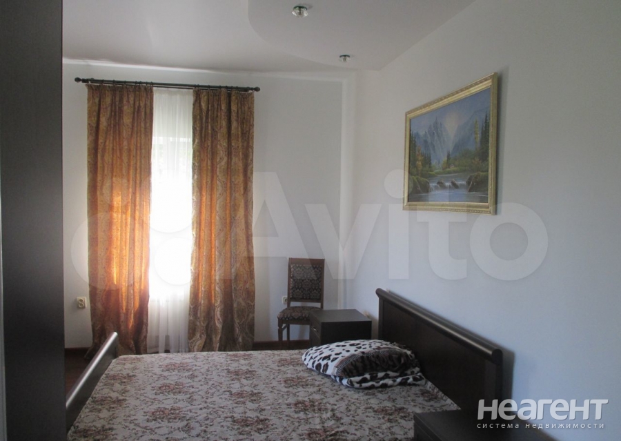 Продается Дом, 180 м²