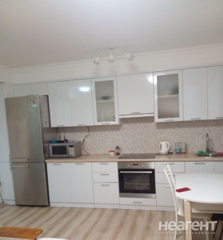 Продается 1-комнатная квартира, 33 м²