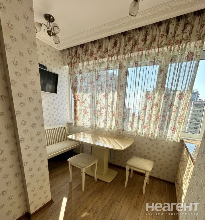 Продается 3-х комнатная квартира, 79,7 м²