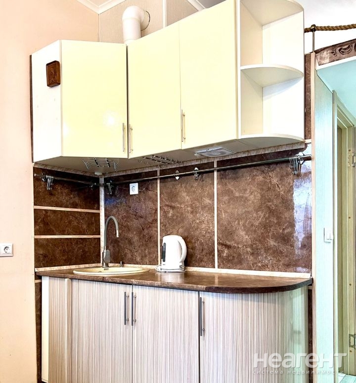 Продается 1-комнатная квартира, 19,8 м²