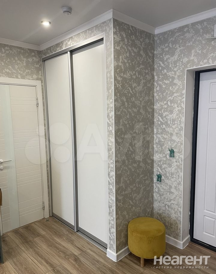 Продается 1-комнатная квартира, 45 м²