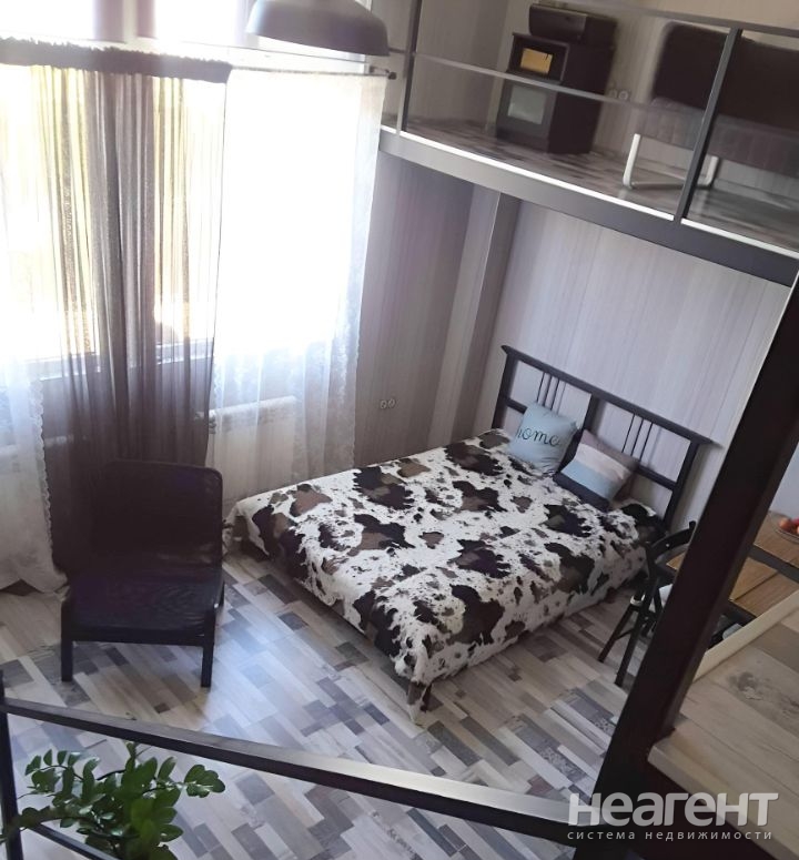 Продается 1-комнатная квартира, 42 м²