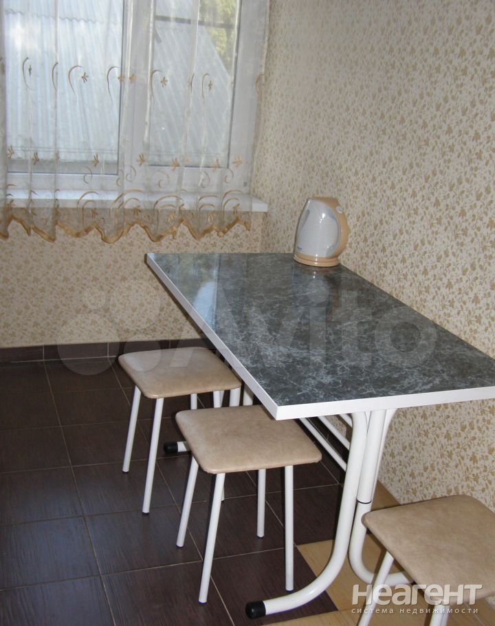 Продается 1-комнатная квартира, 40 м²